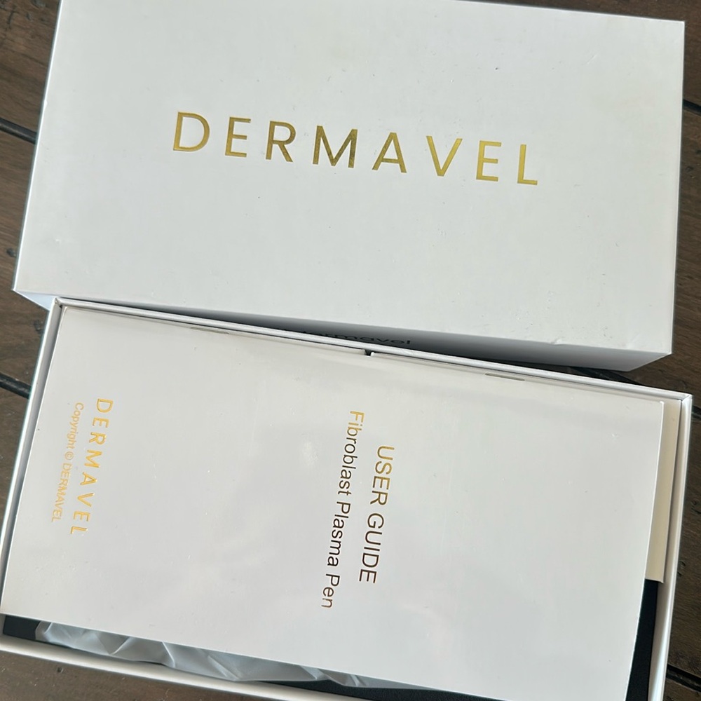 Dermavel Fibroblast Plasma Pen With Sealed Tips & Needles New!